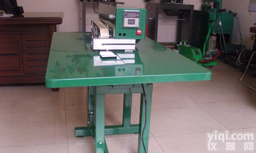 XRS18189 <em>履带式</em>新型热合机 热合机 <em>履带式</em>热合机