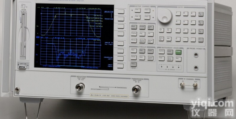 <em>8753ET 网络分析仪</em>