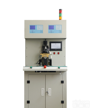 <em>一体式</em><em>热压机</em>