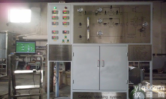 CHP-1 <em>催化剂</em><em>评价</em><em>装置</em>