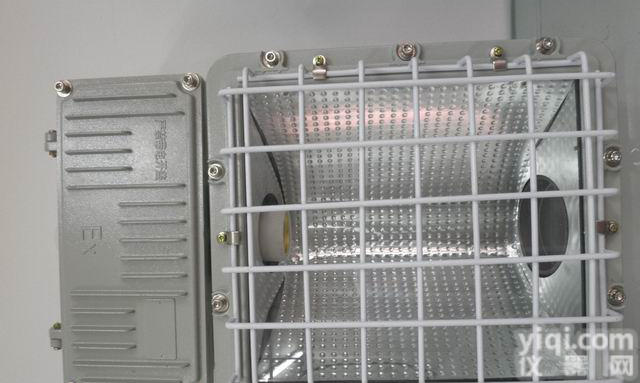  <em>BAT52</em>-G400<em>系列</em>防爆<em>泛光灯</em> （一体化 <em>系列</em>防爆<em>泛光灯</em> （一体化