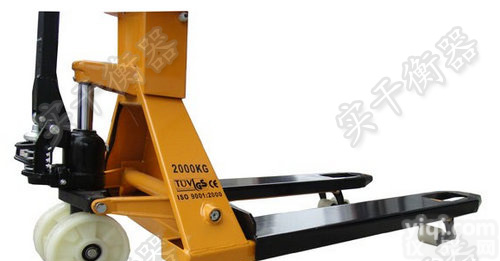 二吨带称重的叉车<em>市场价格</em>，2T液压叉车秤 二吨带称重的叉车<em>市场价格</em>，2T液压叉车秤