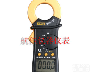 <em>BM823A</em> <em>数字式</em>钳形多用表