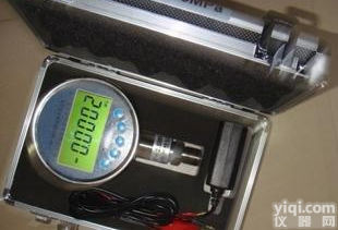  精密数字<em>压力表</em>精度0.05极带输出功能不锈钢材质螺纹连接