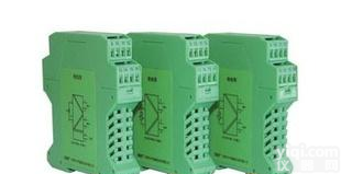  RL-D41一入<em>四出</em>信号<em>分配器</em>