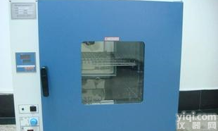  电热鼓风干燥箱，<em>建筑仪器</em><em>公路仪器</em>，玻璃仪器