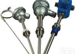  高性价比山东仪表厂家法兰螺纹安装<em>普通型</em>温度<em>变送器</em>