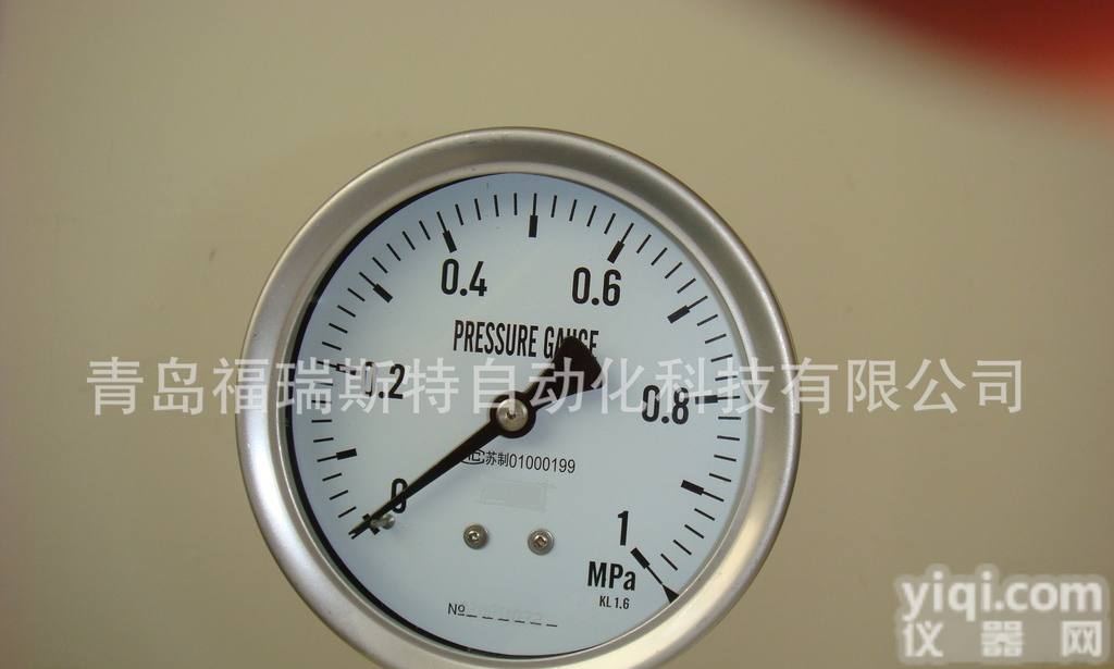 <em> 青岛现货不锈钢压力表</em>