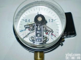 <em> 厂家直销电接点压力表</em>