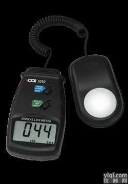 <em>VICTOR</em> <em>1010</em>   <em>VICTOR</em> <em>1010</em> <em>照度计</em>