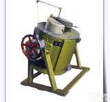 <em>熔铝炉</em>  <em>熔铝炉</em>