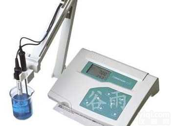<em>CyberScan</em> CON <em>510</em>  <em>台式</em>电导率测量仪