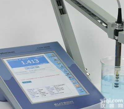 CyberScan Cond <em>6000</em>   <em>高级</em>台式电导率仪