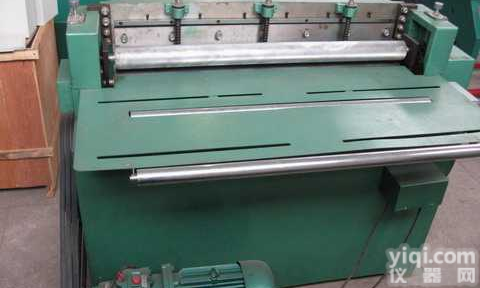 <em>橡胶</em><em>分条机</em>