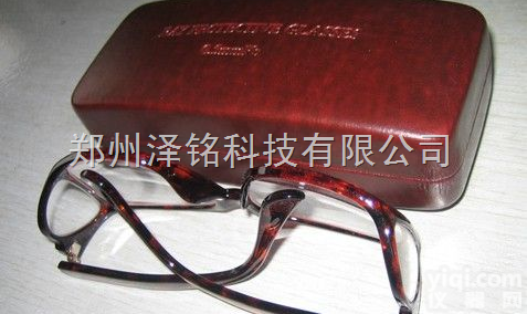 护<em>边型</em>防护<em>眼镜</em>      核<em>辐射防护</em><em>眼镜</em>     防护<em>眼镜</em>的作用