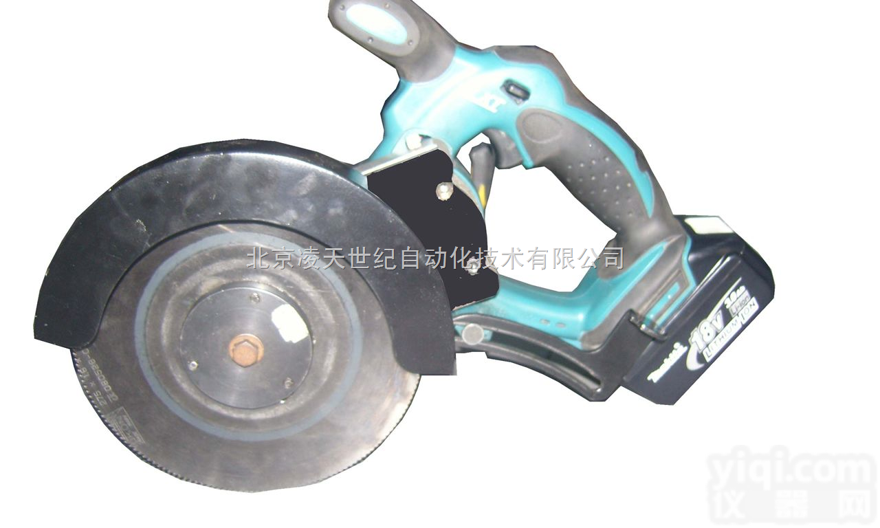 BCD160  <em>充电式</em>双轮异向<em>切割</em>锯