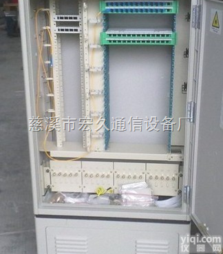 室外，落地式。金属，SMC  144芯<em>光缆</em><em>交接箱</em> 288芯<em>光缆</em><em>交接箱</em> <em>576</em>芯<em>光缆</em><em>交接箱</em>