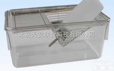 <em>透明</em><em>小鼠</em>笼  <em>透明</em><em>小鼠</em>盒 带饮水瓶<em>小鼠</em>笼