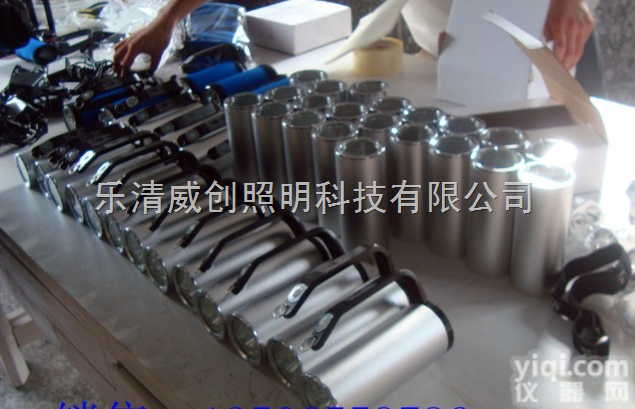 RJW7100  <em>手提式</em>专业<em>探照灯</em>，<em>手提式</em><em>防爆</em>探照