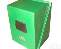 <em>YXW  仪表保温箱</em>