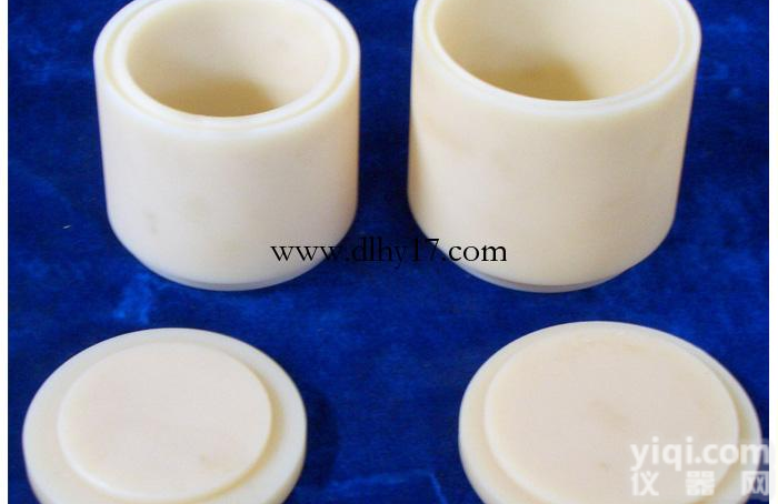 <em>尼龙</em><em>球磨</em>罐  <em>尼龙</em><em>球磨</em>罐