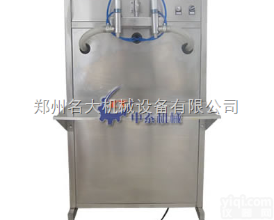 半自动<em>食用油</em><em>灌装机</em>、小型<em>食用油</em><em>灌装机</em>、双头<em>食用油</em><em>灌装机</em>