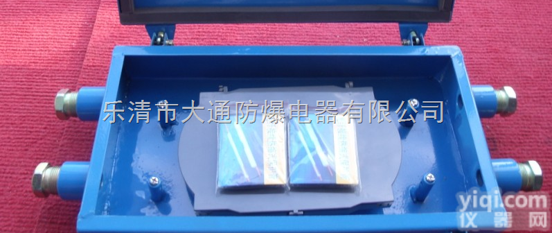 <em>矿用</em><em>光缆</em>接线盒  二进二出<em>矿用</em><em>光缆</em>盘纤盒，JHHG