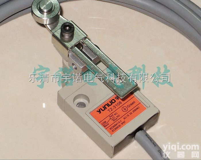 D4C-1521行程开关  D4C-1521<em>限位开关</em>/欧姆龙<em>小型</em>带线防水行程开关