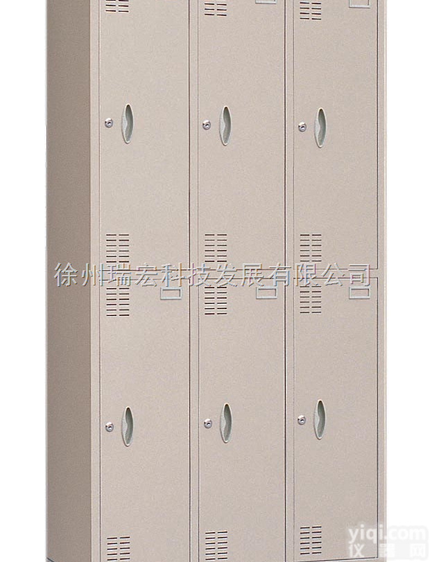 <em>更衣柜</em>  <em>更衣柜</em>