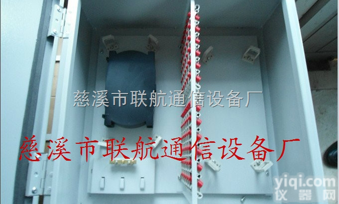72芯光纤分线箱  72芯冷轧板光纤分线箱<em>壁挂式</em> 挂杆式 长期<em>供应</em>