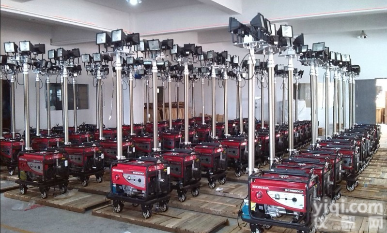 <em>TY818</em>  厂家<em>TY818</em>,<em>TY818</em>-4*500W发电机全方位<em>工作灯</em>