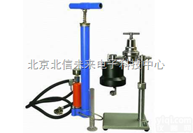 QT04-NS-1  气压式测定器  自带<em>打气筒</em>测定器   泥浆<em>失水</em>量测定器