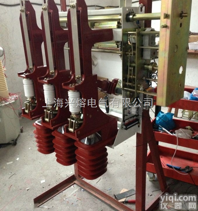 FZN25-12/630-20  <em>负荷</em>开关FZN25-12/630-20带<em>真空管</em>保质保量