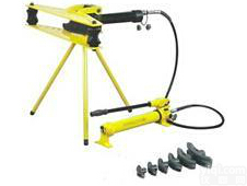 <em>CPB-2/3/4 分体式油压弯管机</em>