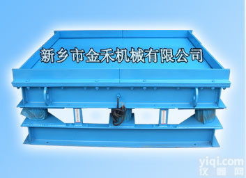 <em>免烧砖机</em>振动平台