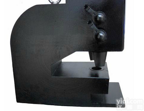 <em>CH-100B100T厚钢板角钢槽钢铁轨液压冲孔机打孔机器</em>