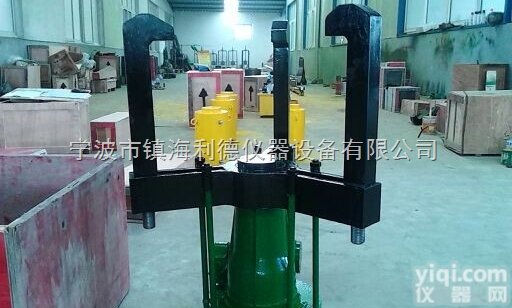 <em>3-100T螺旋拉马  ZQ螺旋式齿轮拉马（2爪螺旋拉马/3爪螺旋拉马）</em>