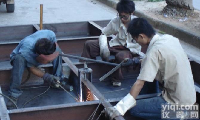 地磅<em>抢修</em>上门服务 汽车衡维修按装  电子秤<em>抢修</em> 保修一年