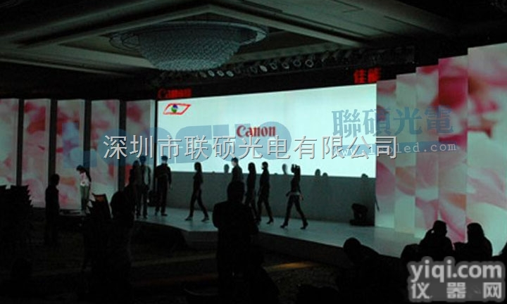 库尔勒P5全彩led酒店<em>大屏幕</em>多少钱一<em>平方</em>米