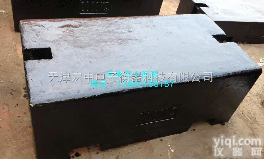 M1  辽宁省<em>长方形</em>2吨<em>铸铁</em><em>砝码</em>