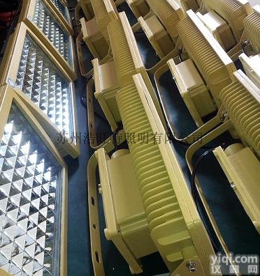 HBND-B802  弯杆<em>防爆</em>泛光<em>路灯</em>，防水防尘高杆<em>防爆</em>泛光<em>路灯</em>