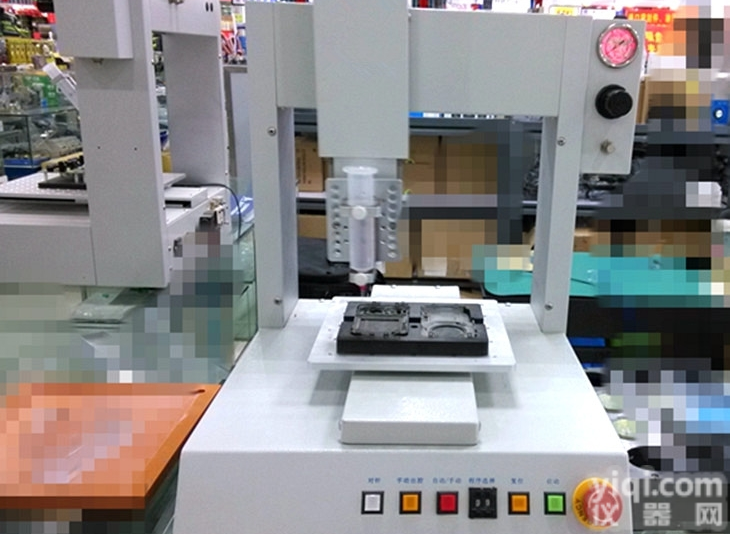 ARW-501  <em>苏州</em>全自动三<em>轴式</em><em>点胶机</em>批发