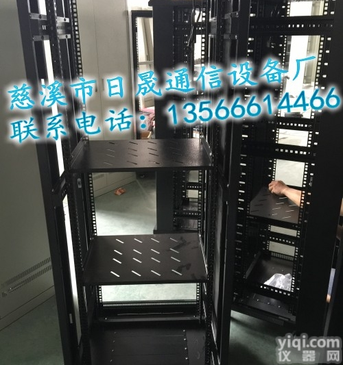 <em>42U</em><em>网络</em><em>机柜</em>