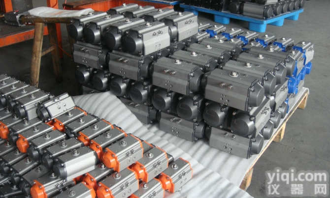 AT  <em>气动</em><em>执行器</em>带附件 AT100D<em>气动</em><em>执行器</em>