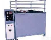 <em>婴儿车动态耐用性试验机（滚筒式）</em>