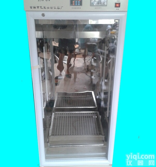 <em>ZDX</em>  <em>振荡培养</em>箱