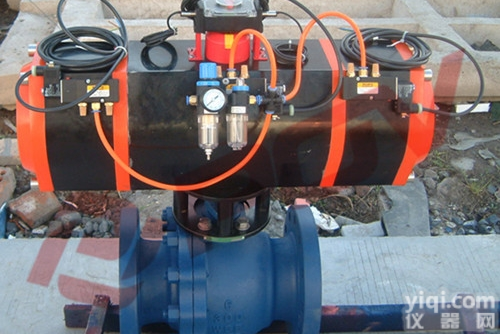 Q641X-16C  法兰两<em>段式</em>气动<em>装车</em><em>切断阀</em>