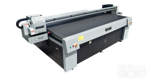 1825  在<em>烤漆</em>橱<em>柜门</em>上打印图案的机器