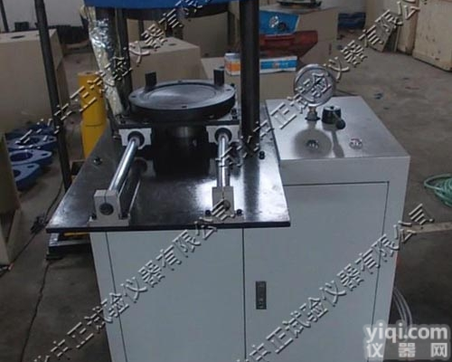 YZT-60 <em> 电动液压抗渗试件装脱模多用机</em>