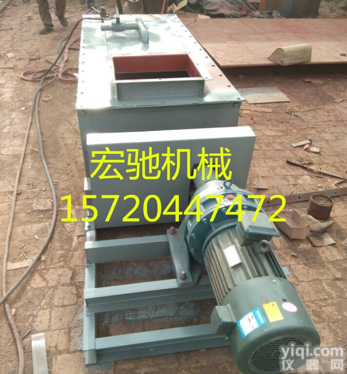 齐全  泊头宏驰立式<em>粉尘</em><em>加湿机</em>由机壳 螺旋轴 搅拌耐磨棒组成